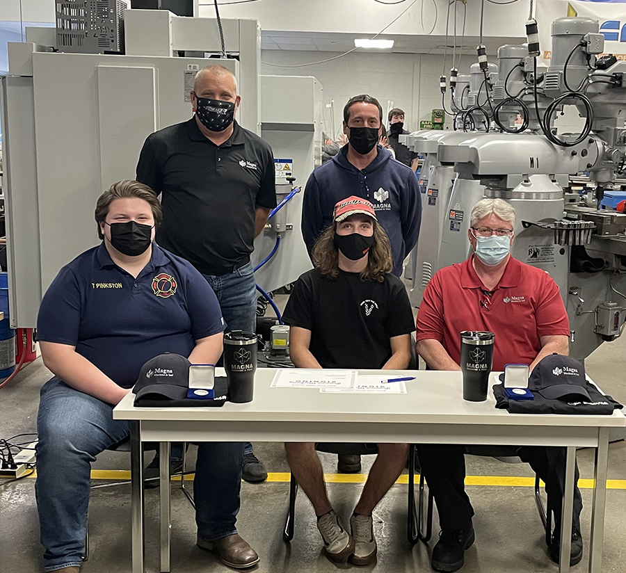 Magna Machine and Tool Signing Day for Young Employees